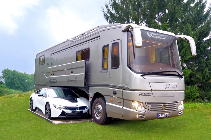 The Complete Guide to Shipping a Recreational Vehicle and What You Need to Know