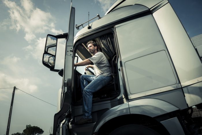 6 Reasons To Become A Truck Driver In 2022